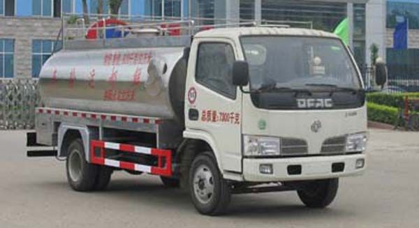 5吨东风锐铃国四奶罐车