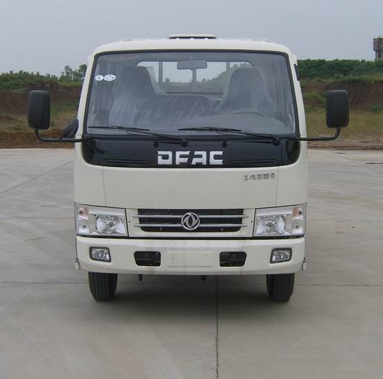 5吨东风锐铃国四奶罐车