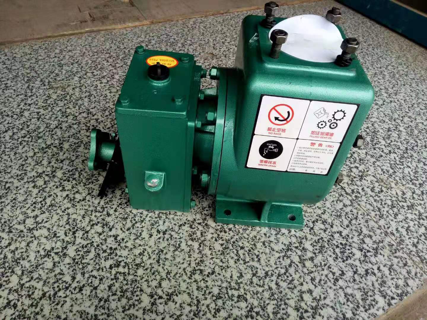 洒水车5吨小洒水车水泵