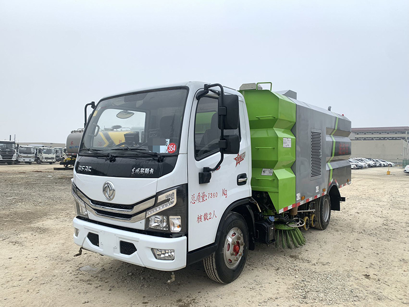准新小多利卡洗扫车